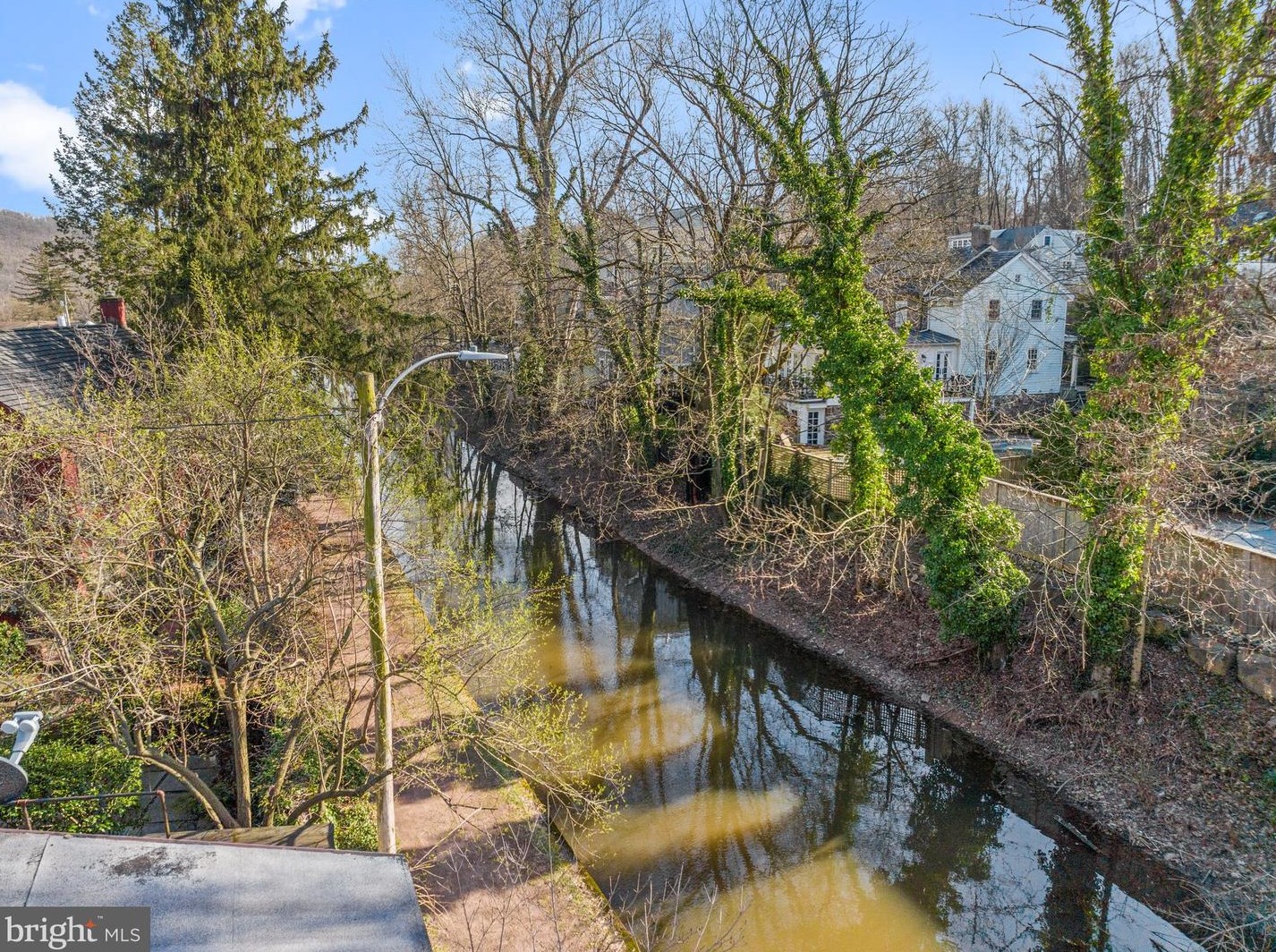 104 New St, New Hope PA  18938-1208 exterior