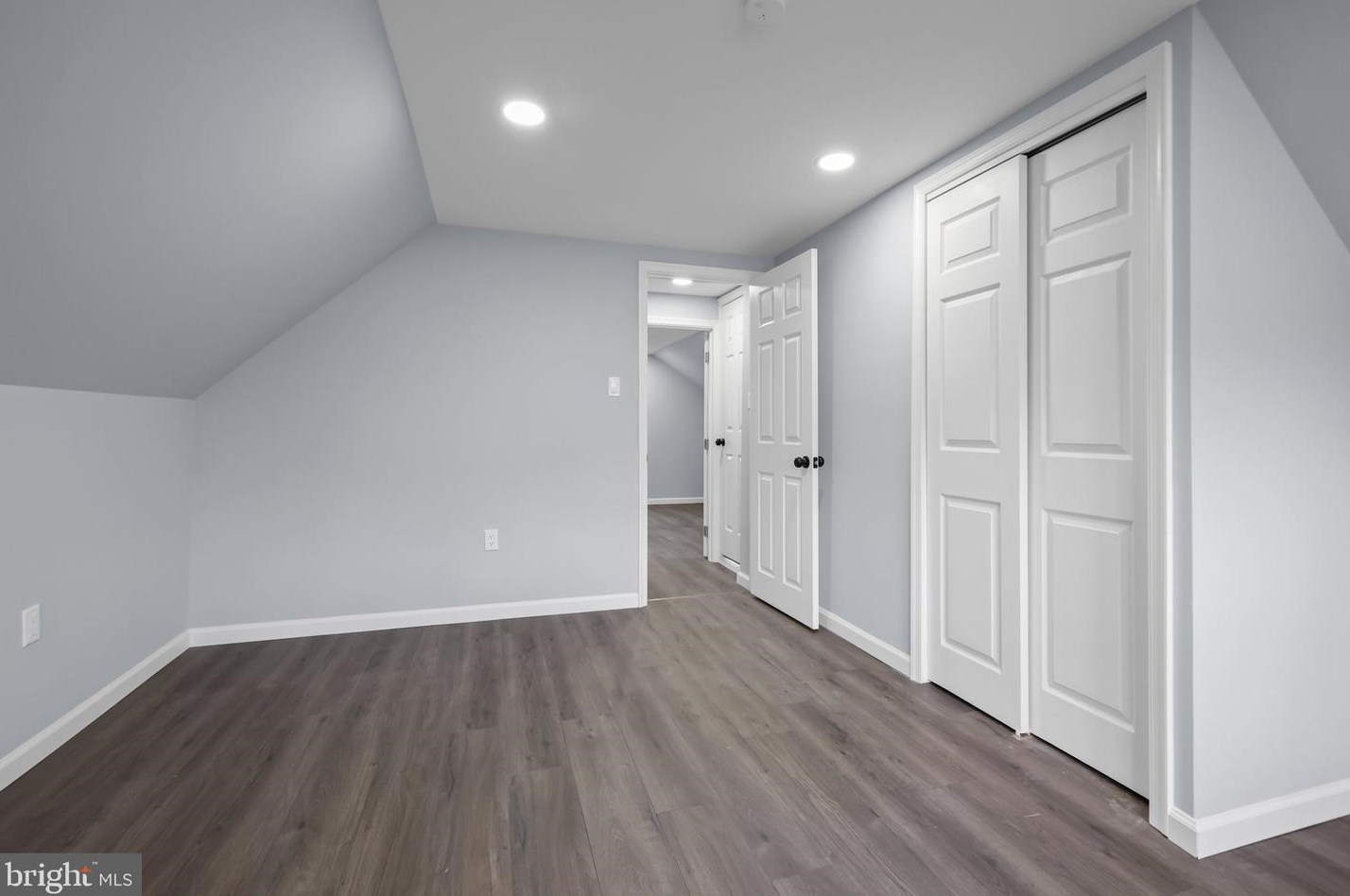 109 Appletree Dr, Levittown PA  19055-1234 exterior