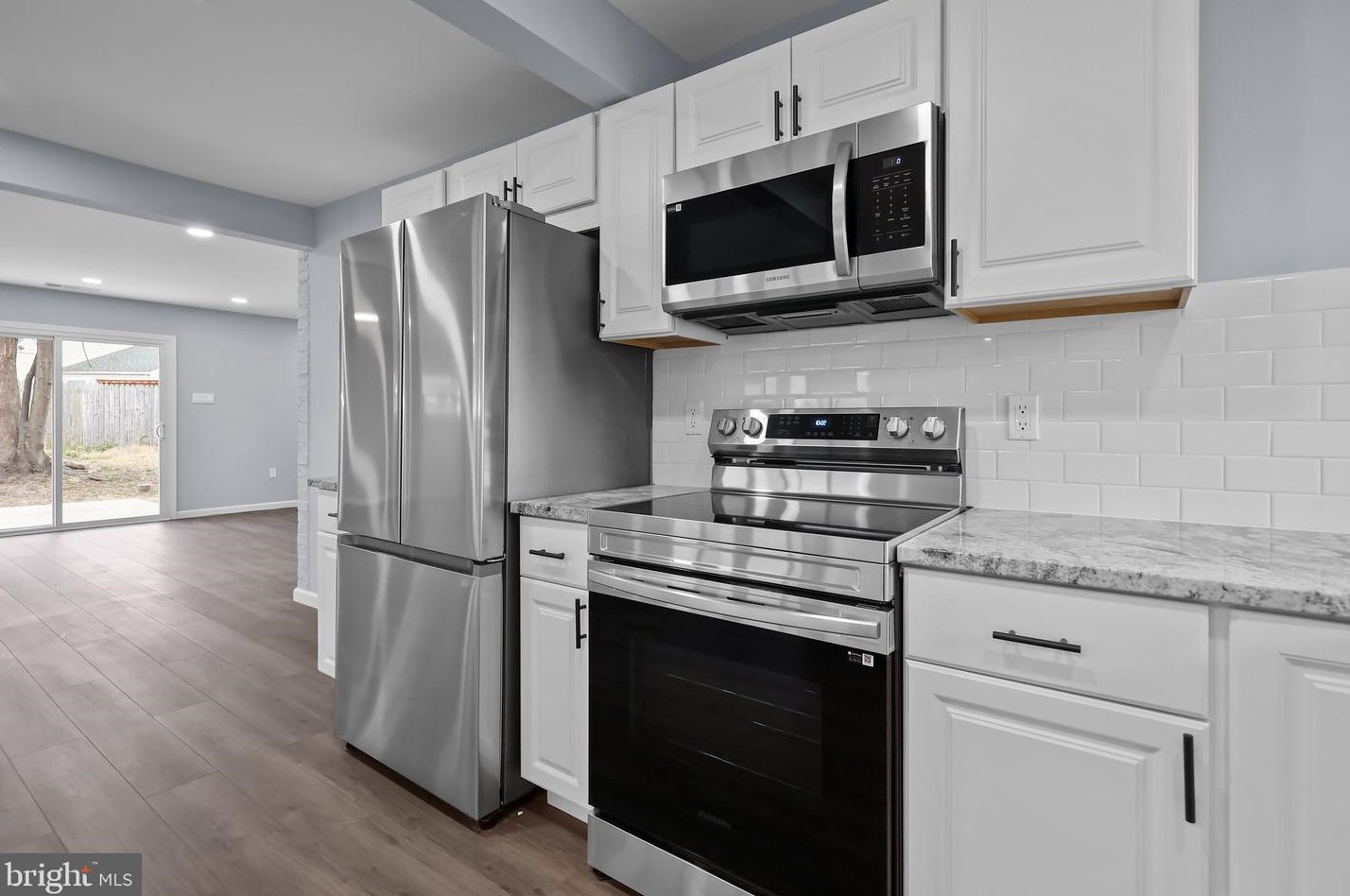 109 Appletree Dr, Levittown PA  19055-1234 exterior