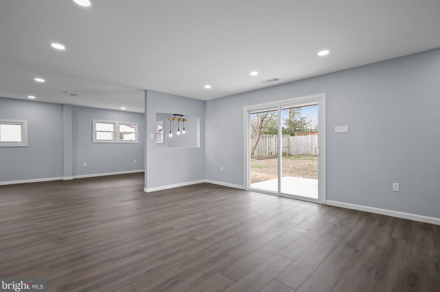 109 Appletree Dr, Levittown PA  19055-1234 exterior