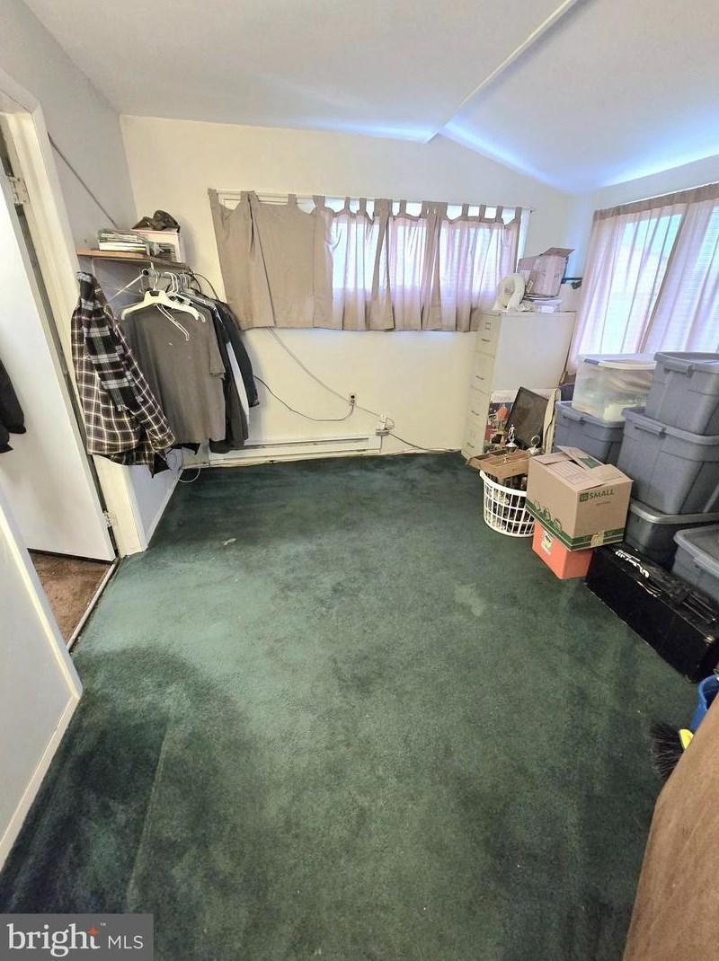 2 Ironwood Rd, Levittown PA  19057-2726 exterior