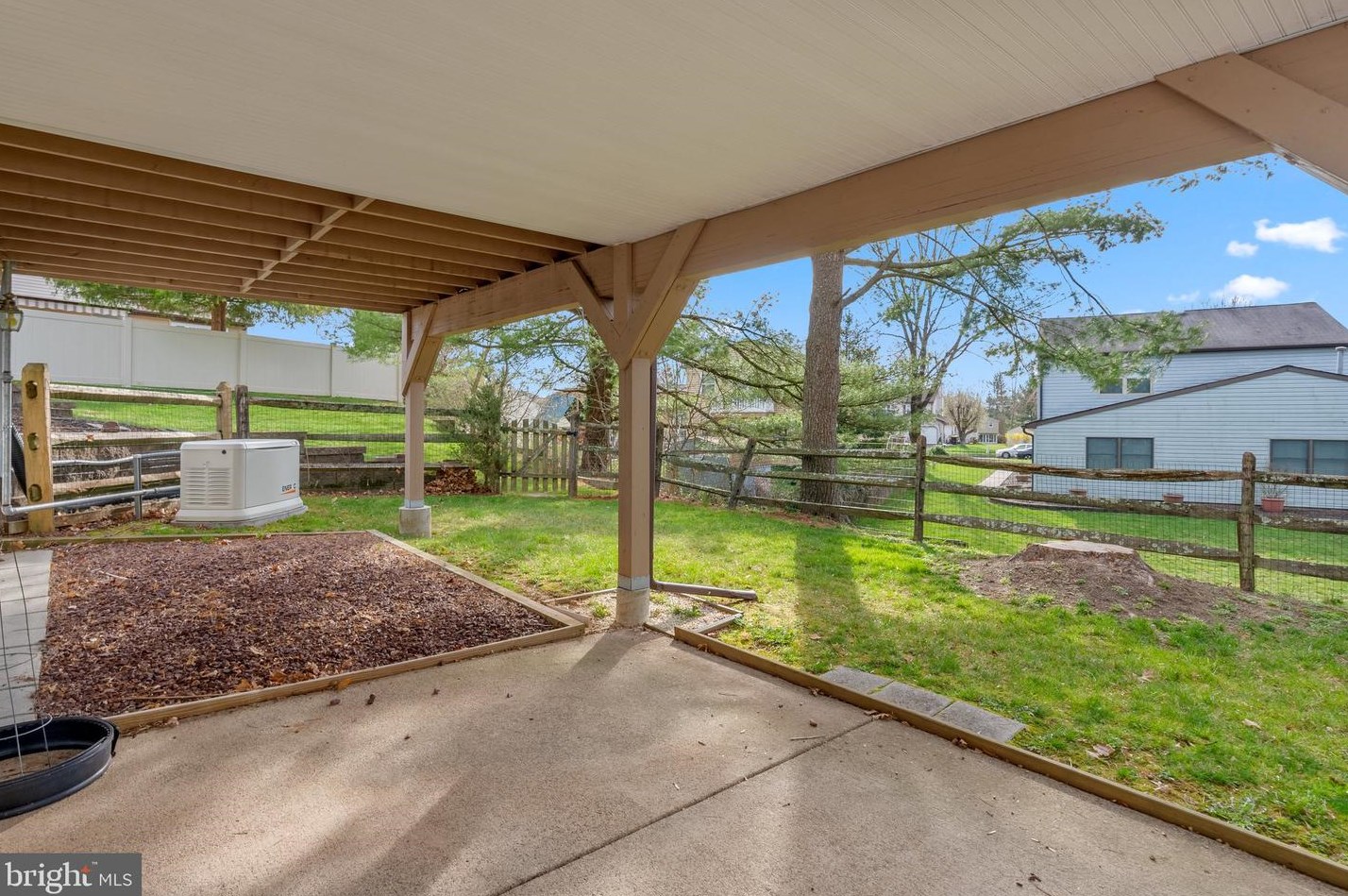 60 King Charles Ln, Upper Makefield PA  18940-2312 exterior