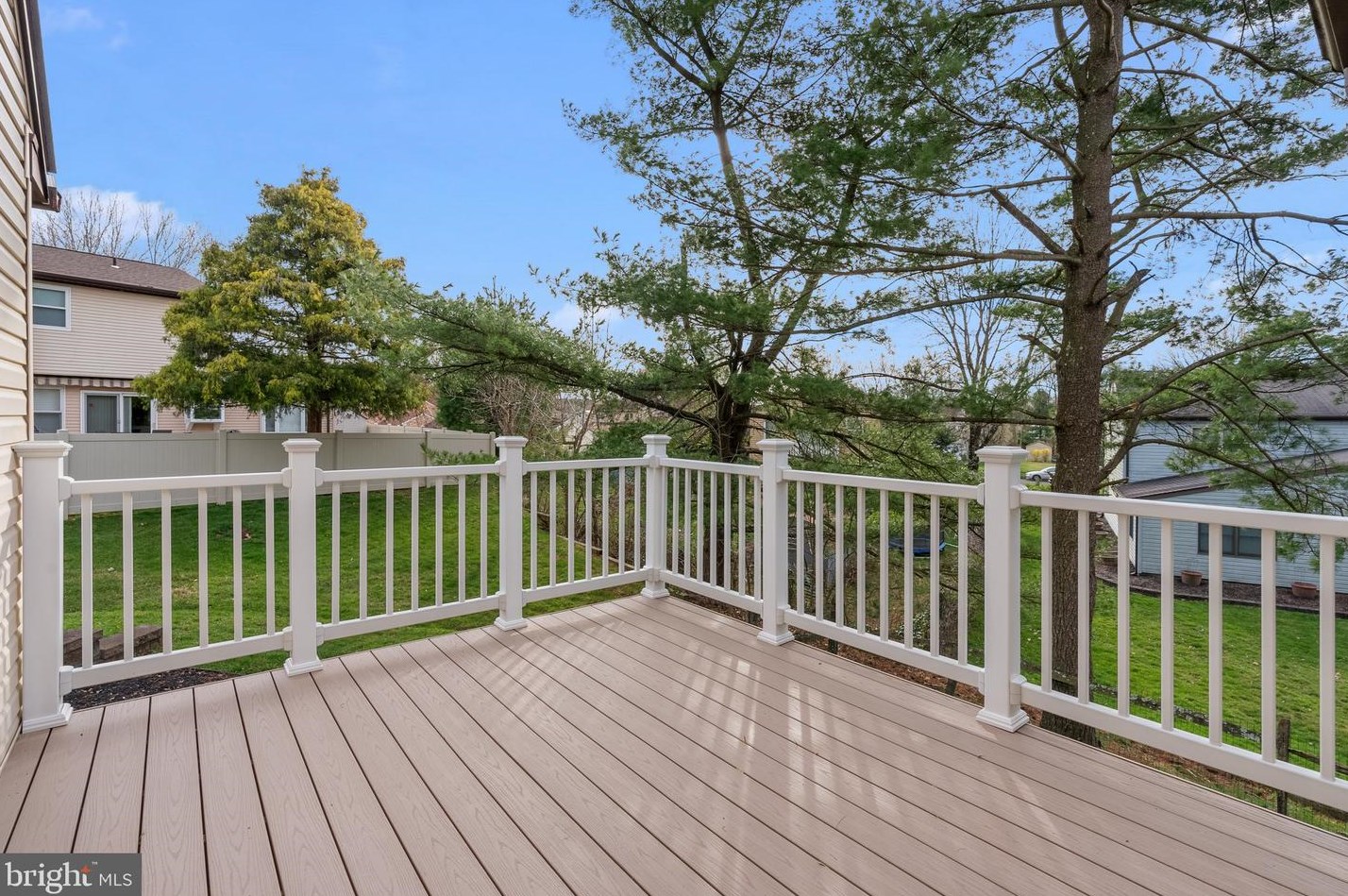 60 King Charles Ln, Upper Makefield PA  18940-2312 exterior