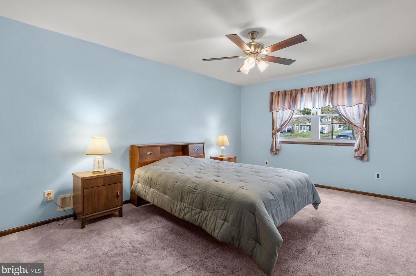 60 King Charles Ln, Upper Makefield PA  18940-2312 exterior