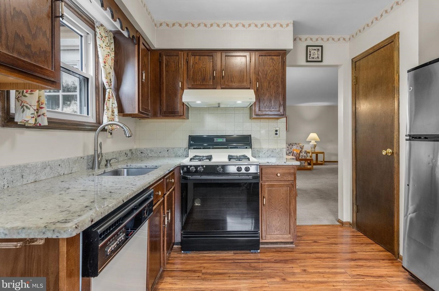 60 King Charles Ln, Upper Makefield PA  18940-2312 exterior