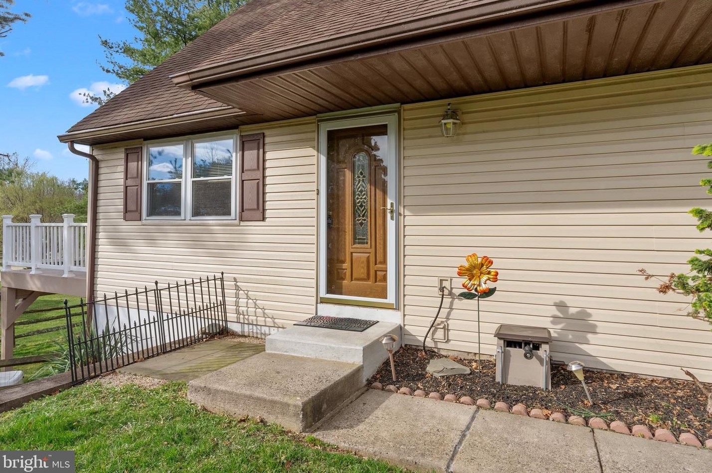 60 King Charles Ln, Upper Makefield PA  18940-2312 exterior