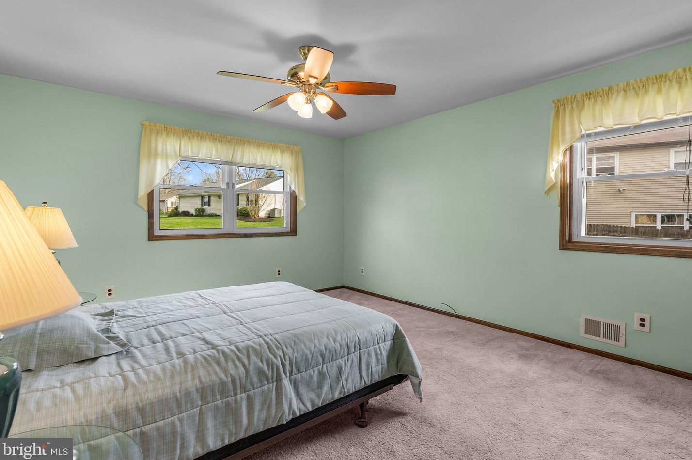 60 King Charles Ln, Upper Makefield PA  18940-2312 exterior