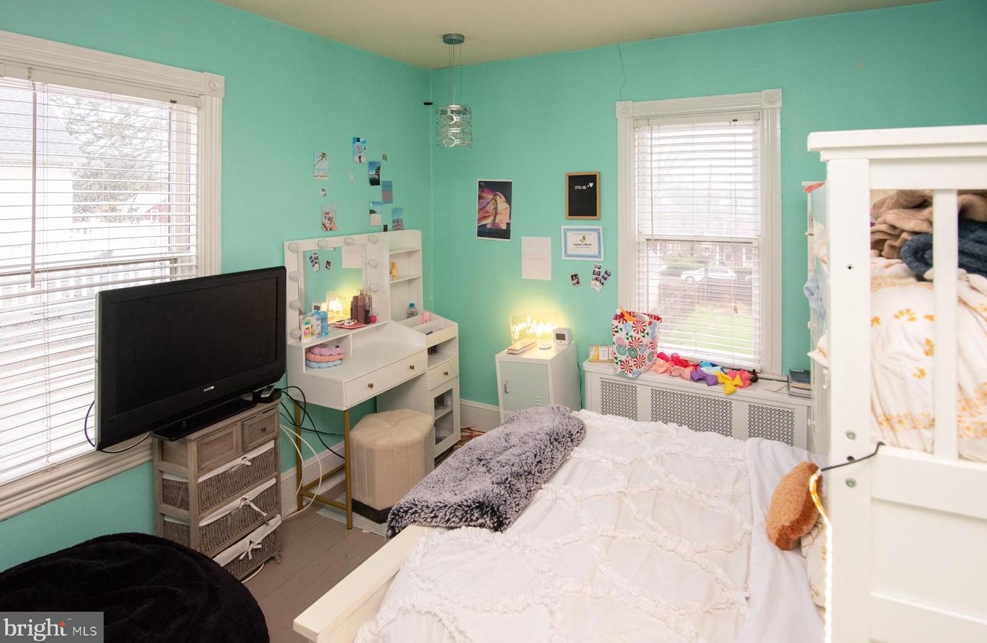 183 Decatur St, Gardenville PA  18901-3538 exterior