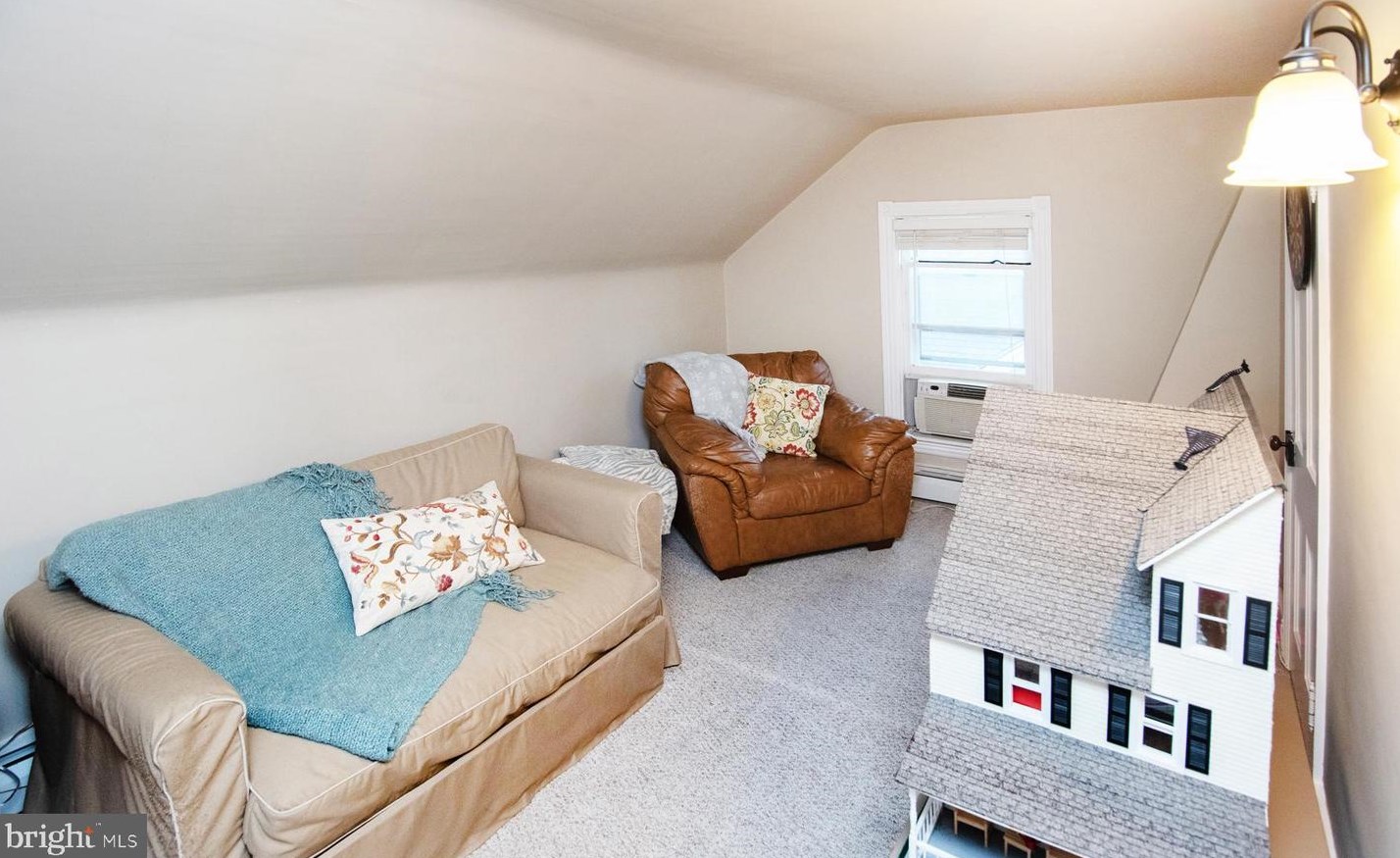 183 Decatur St, Gardenville PA  18901-3538 exterior