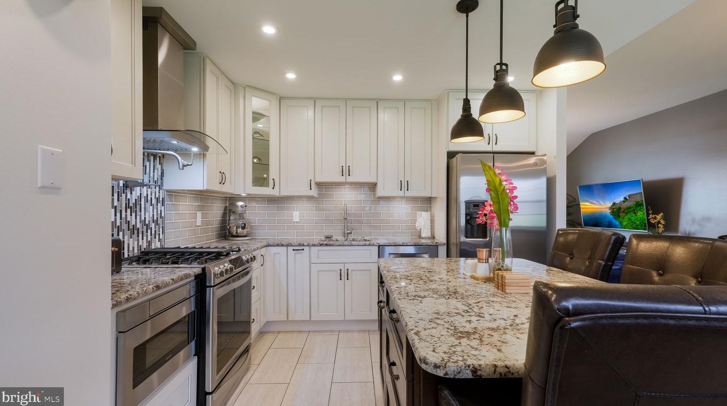 14 Rambler Dr, Southampton PA  18966-2035 exterior