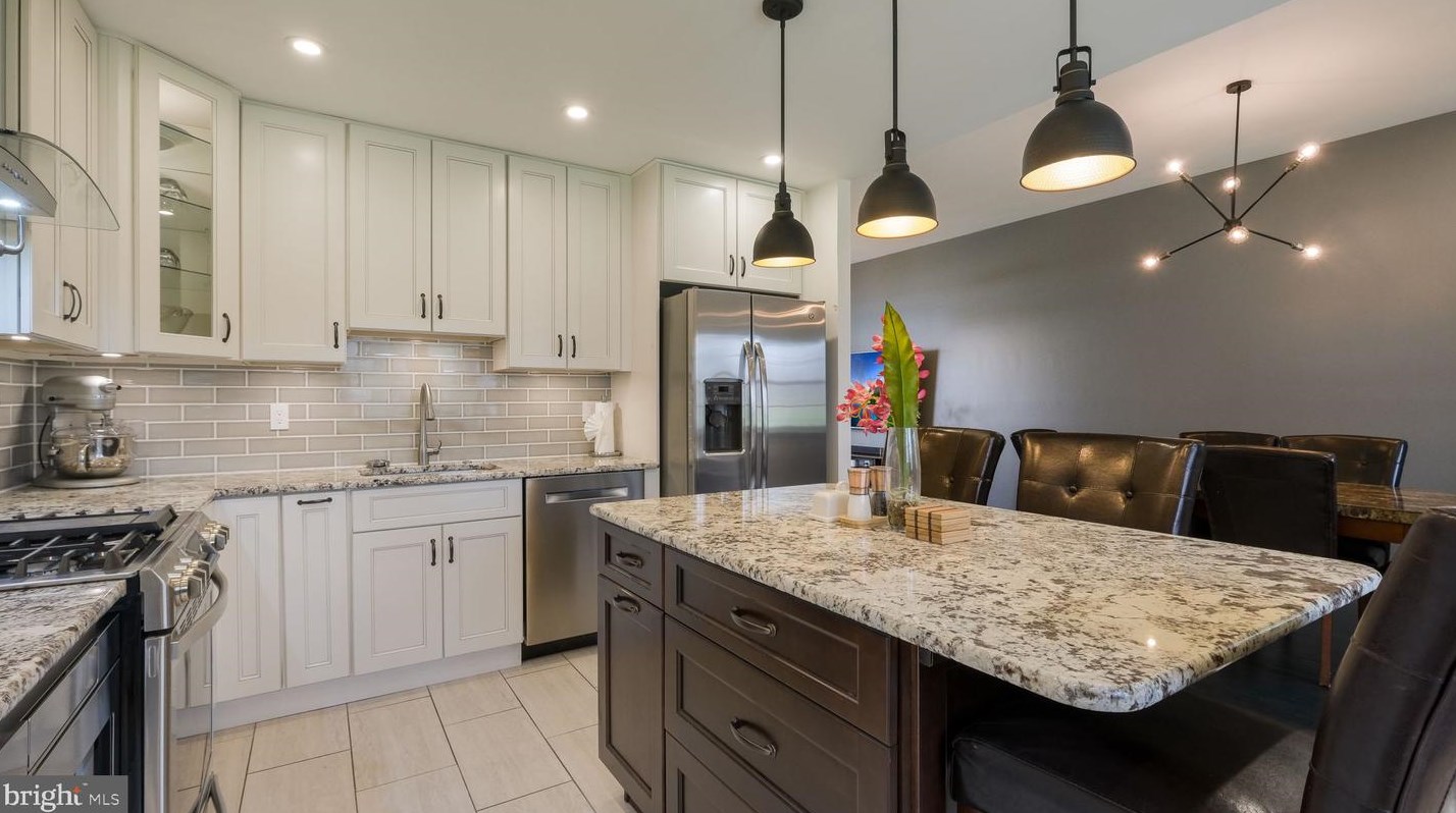 14 Rambler Dr, Southampton PA  18966-2035 exterior