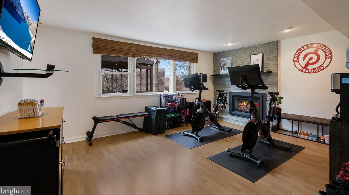 14 Rambler Dr, Southampton PA  18966-2035 exterior