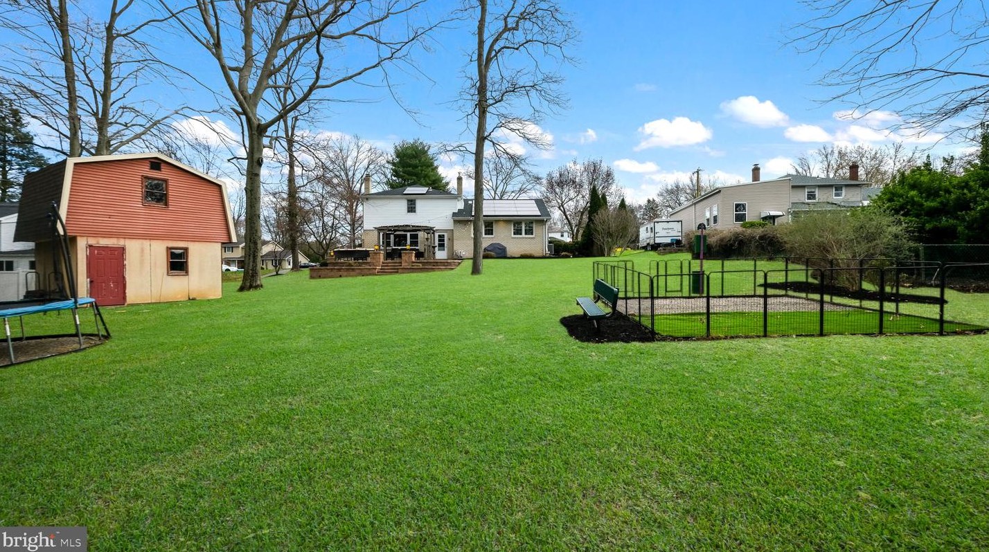 14 Rambler Dr, Southampton PA  18966-2035 exterior