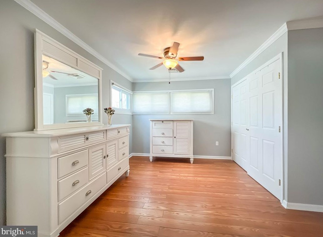 51 Pineneedle Rd, Levittown PA 19056-3509 exterior