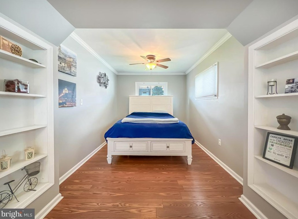 51 Pineneedle Rd, Levittown PA 19056-3509 exterior