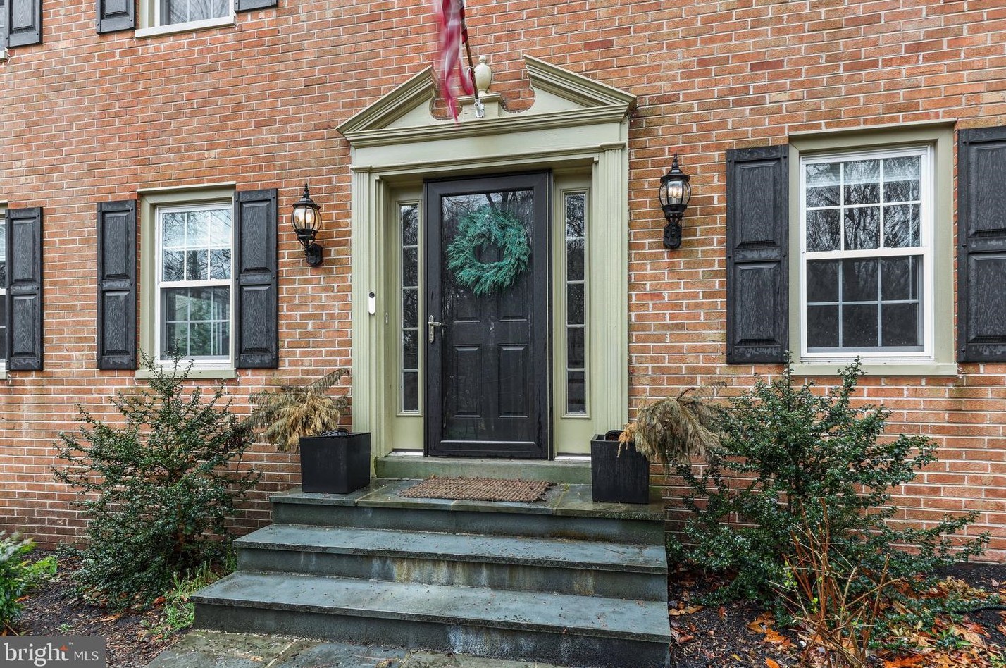 110 Windover Ln, Gardenville PA  18901-3220 exterior