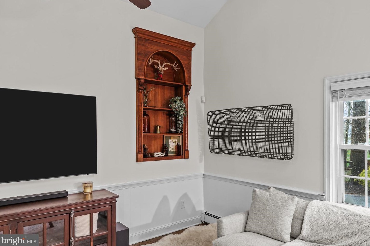 110 Windover Ln, Gardenville PA  18901-3220 exterior