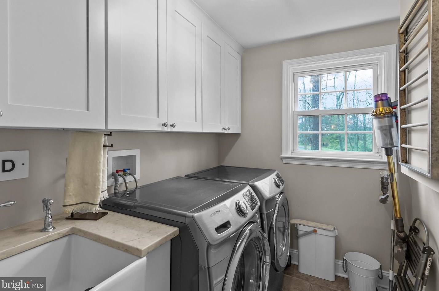 110 Windover Ln, Gardenville PA  18901-3220 exterior