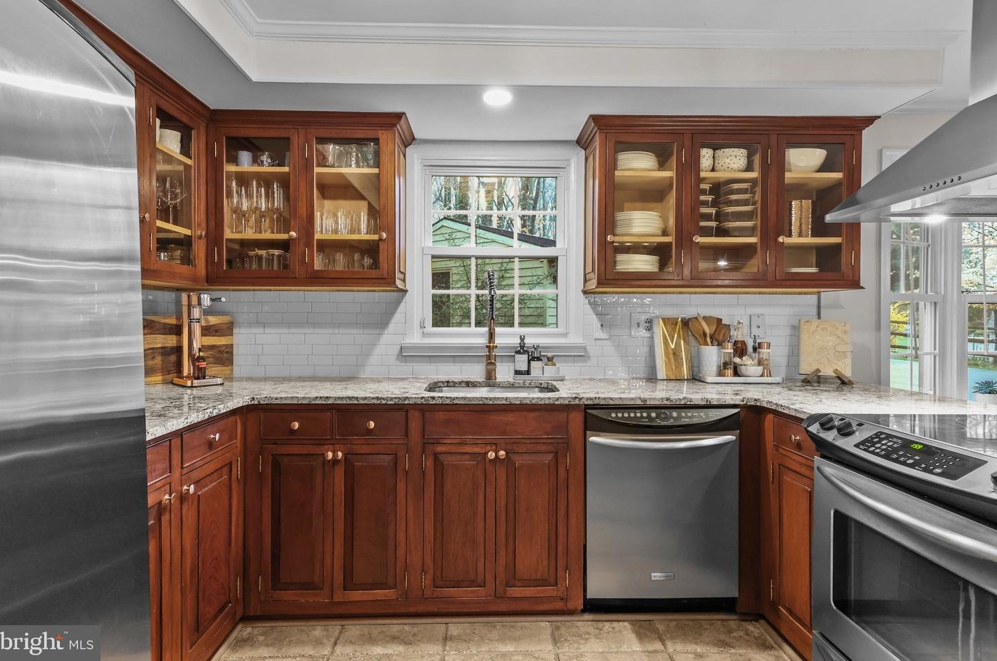 110 Windover Ln, Gardenville PA  18901-3220 exterior