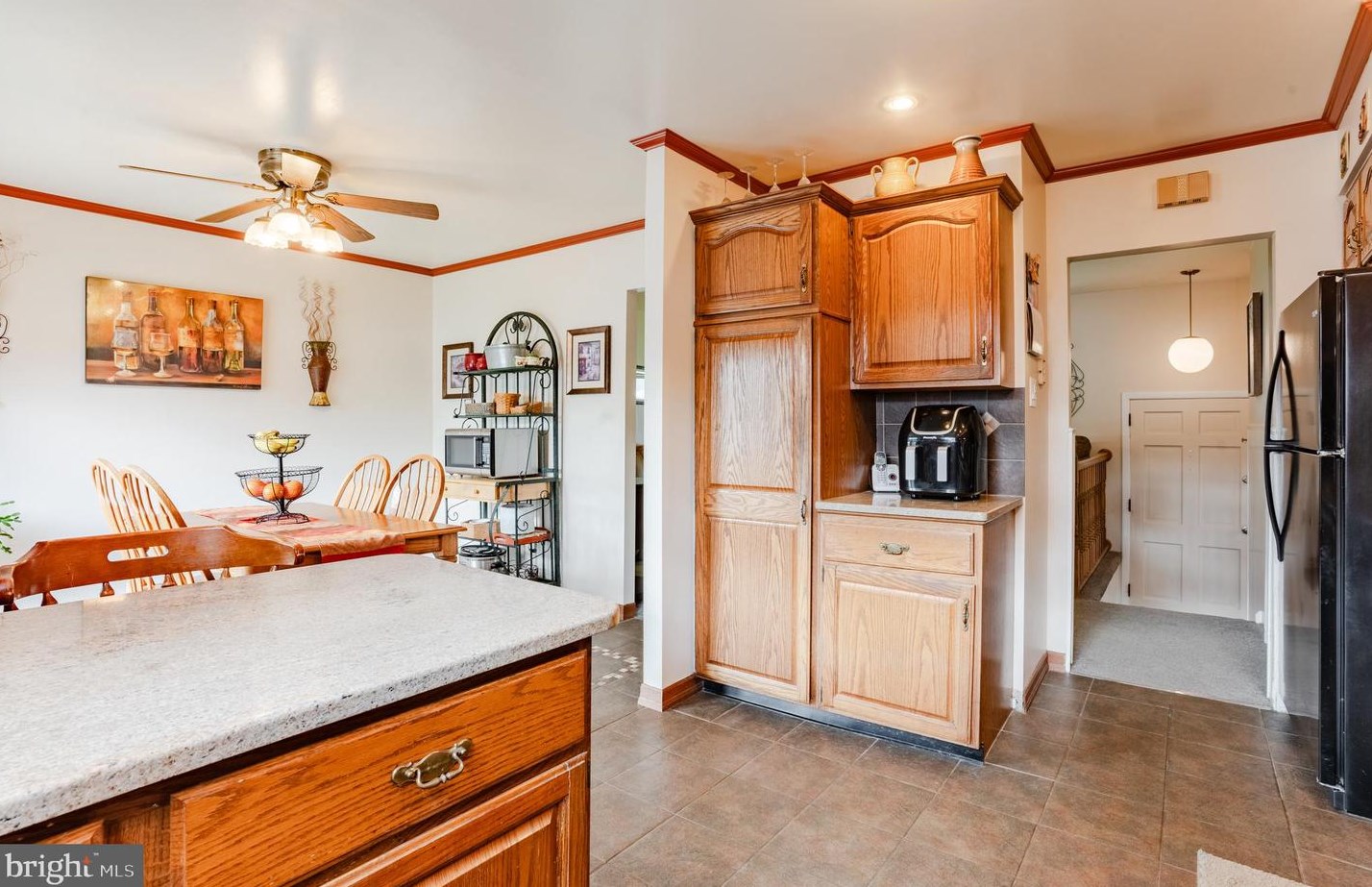 1233 Lynda Ln, Warminster PA  18974-1948 exterior