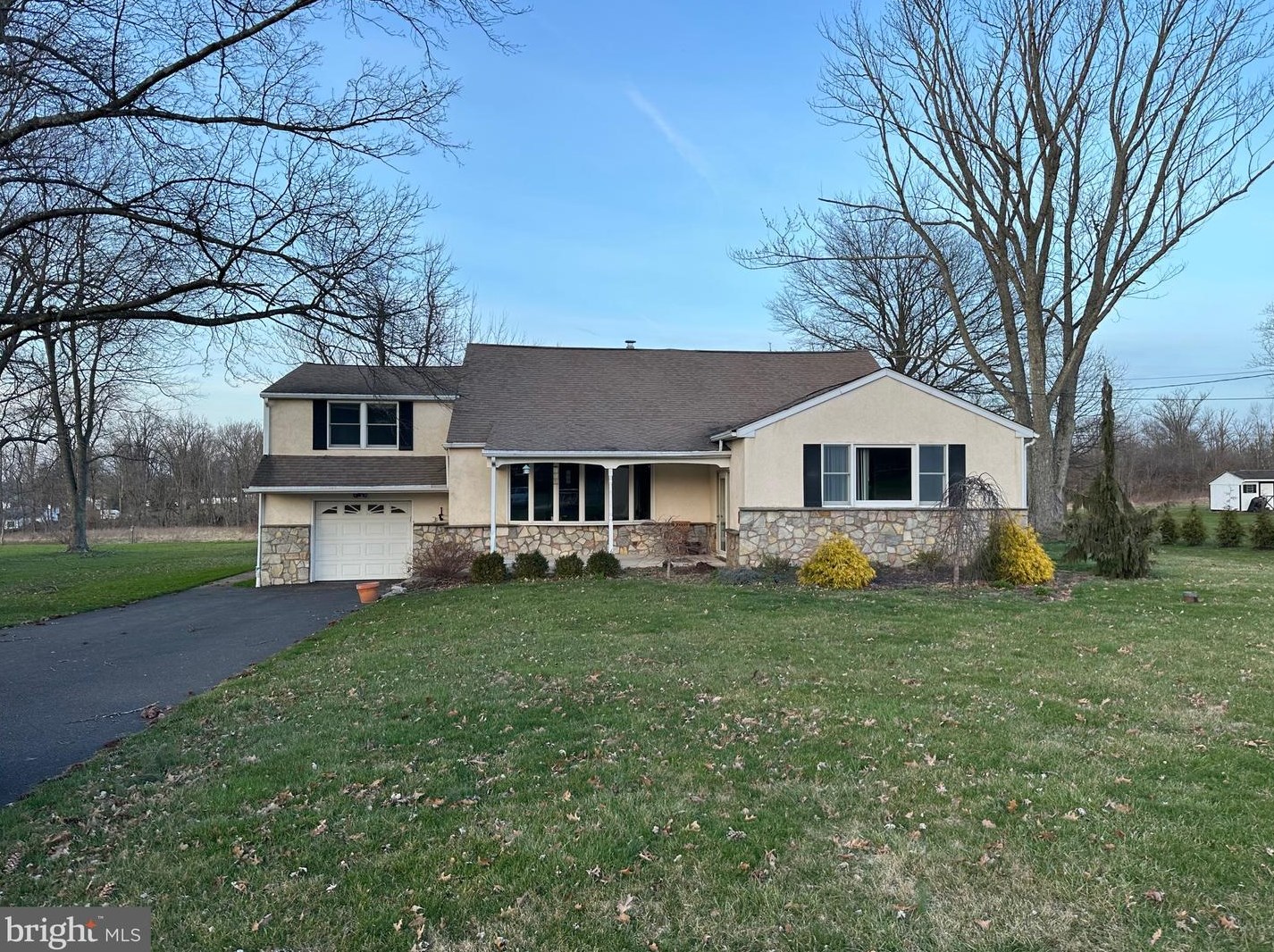 909 Callowhill Rd, Perkasie PA  18944-3310 exterior