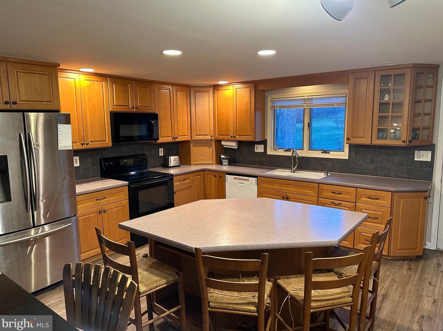 909 Callowhill Rd, Perkasie PA  18944-3310 exterior
