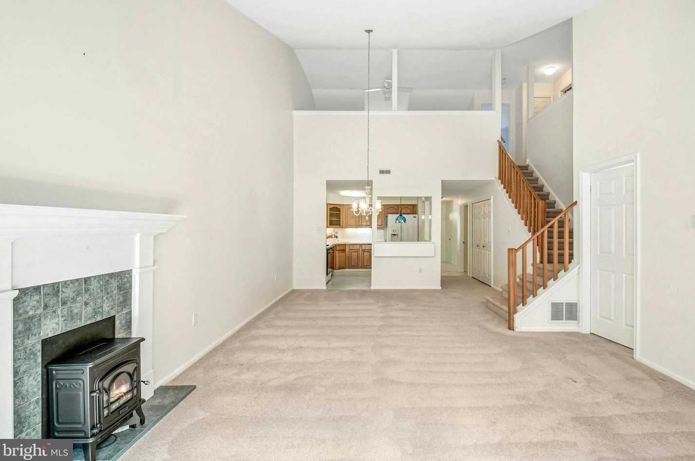 172 Progress Dr, Gardenville PA  18901-2562 exterior