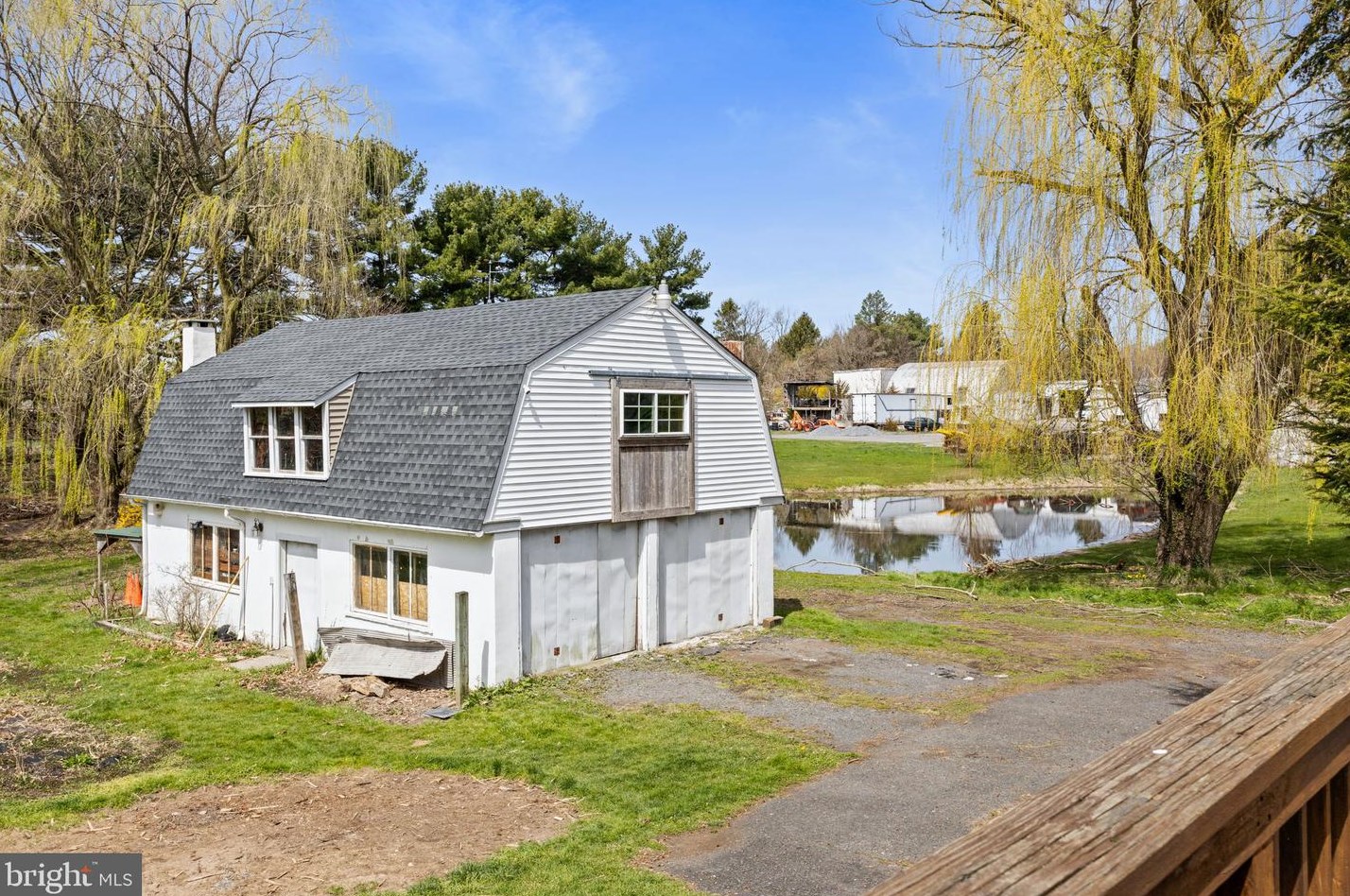 2860 Old Bethlehem Pike, Quakertown PA  18951-4025 exterior