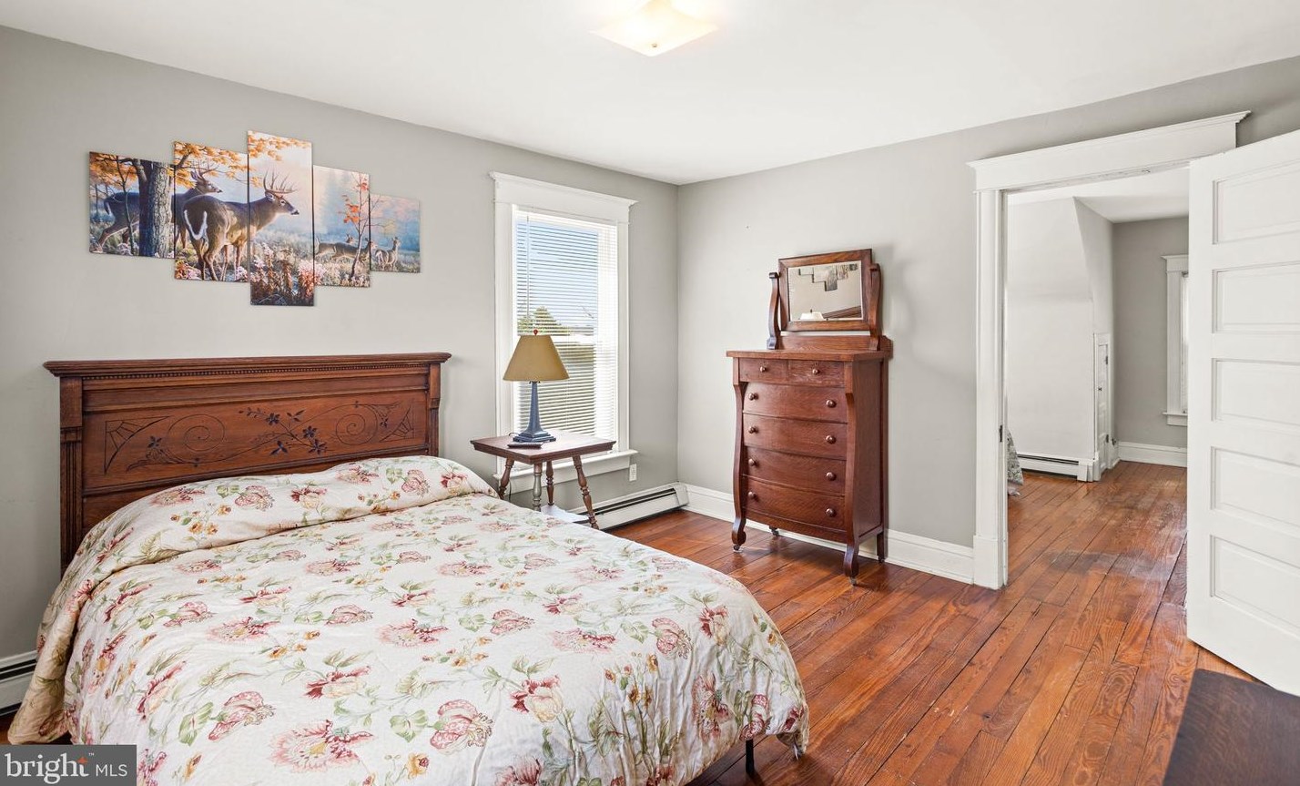 2860 Old Bethlehem Pike, Quakertown PA  18951-4025 exterior