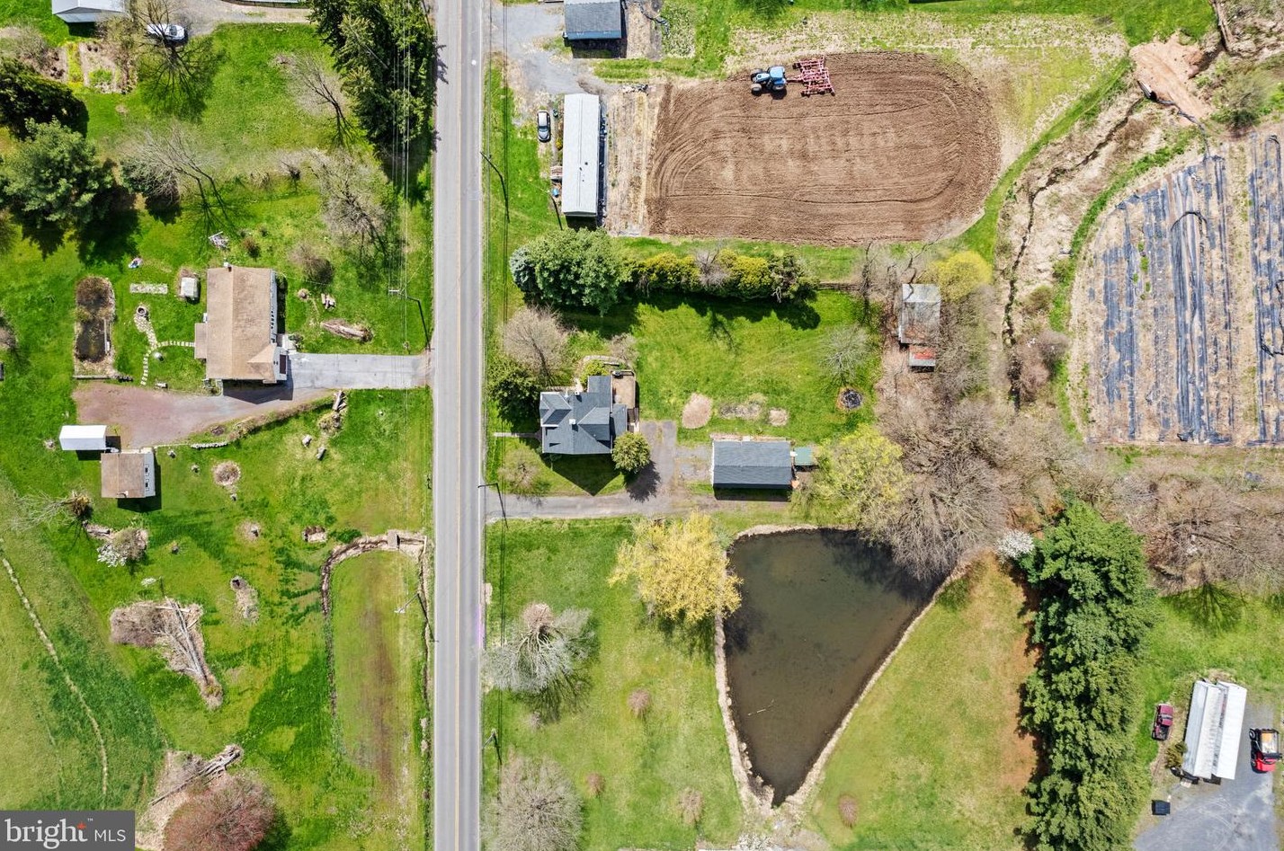 2860 Old Bethlehem Pike, Quakertown PA  18951-4025 exterior