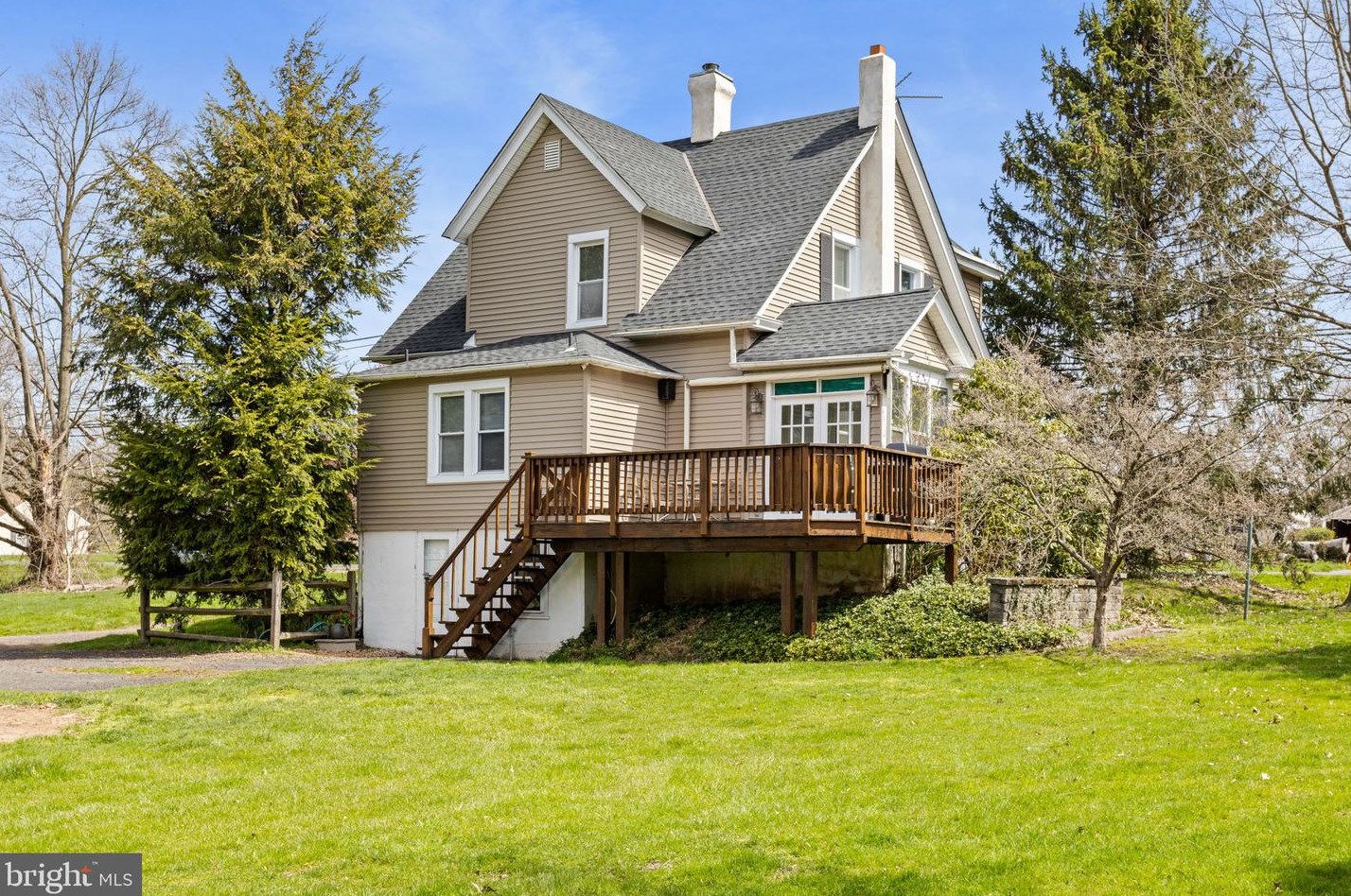 2860 Old Bethlehem Pike, Quakertown PA  18951-4025 exterior