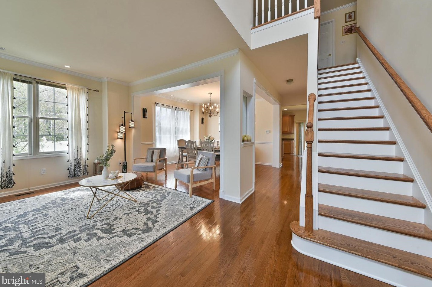 1220 Oakland Ave, Levittown PA  19056-2104 exterior