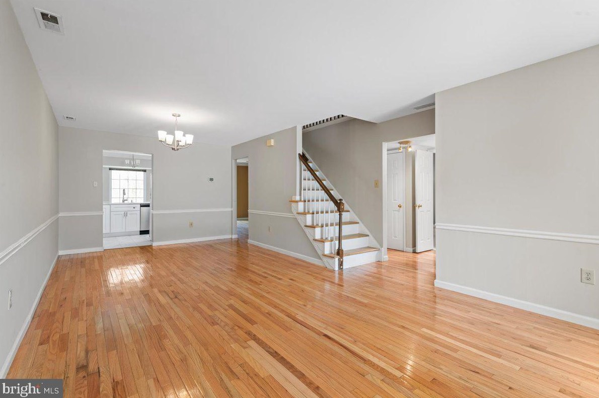 31 Cottonwood Dr, Southampton PA  18966-2831 exterior