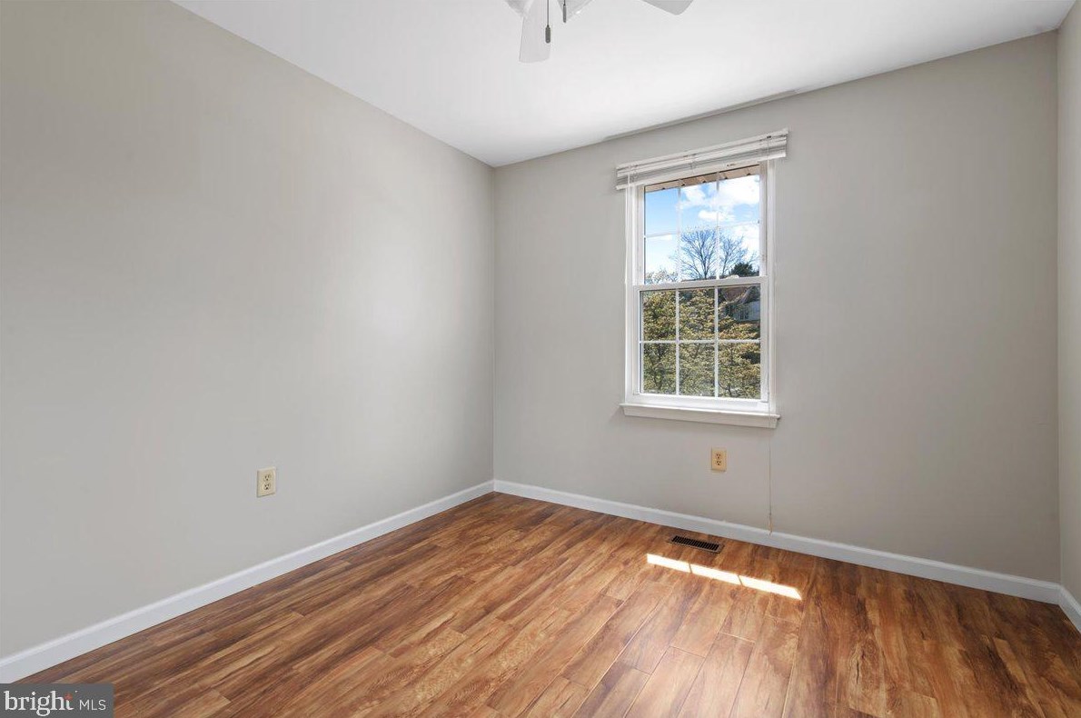 31 Cottonwood Dr, Southampton PA  18966-2831 exterior