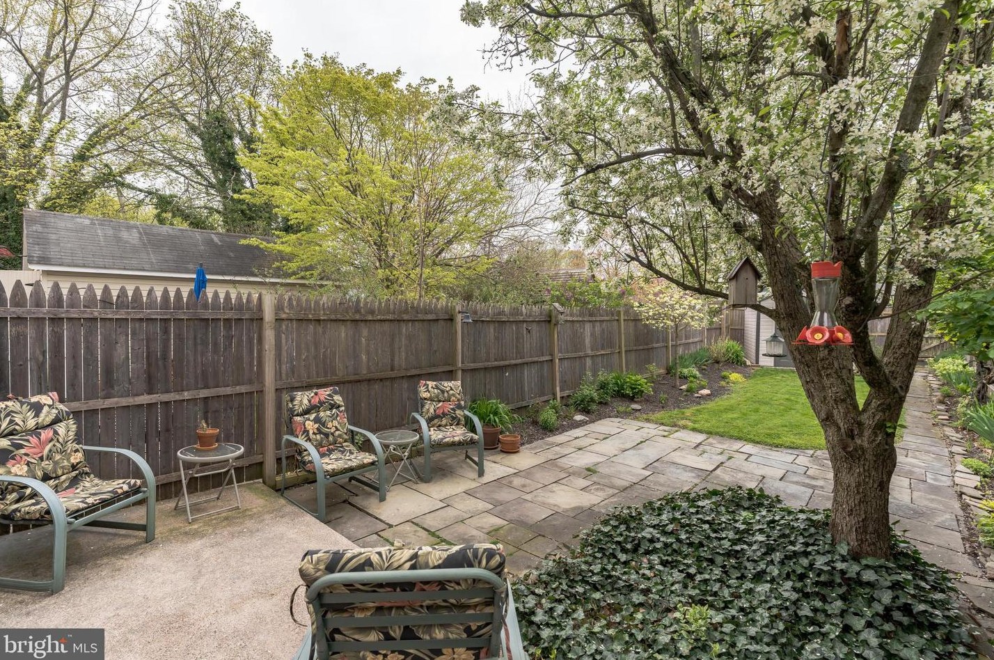 44 Sterling St, Upper Makefield PA  18940-1825 exterior