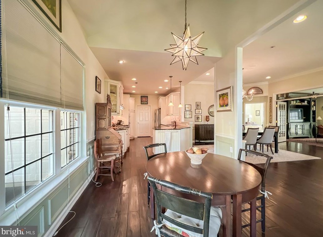 221 Willow Dr, Upper Makefield PA 18940-2458 exterior