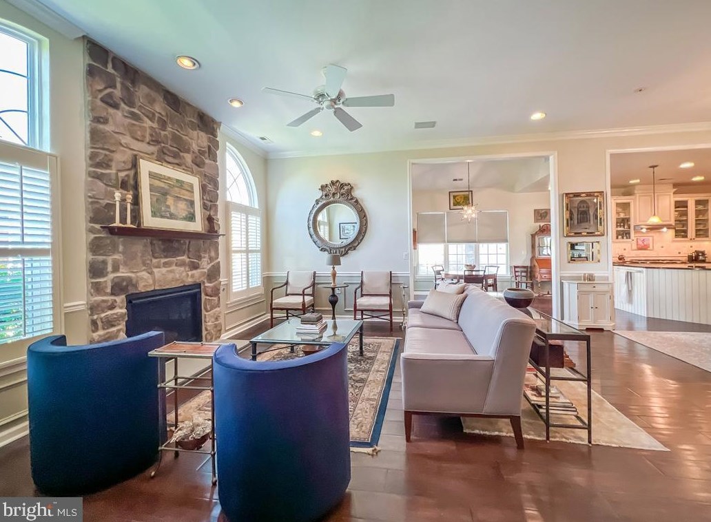 221 Willow Dr, Upper Makefield PA 18940-2458 exterior