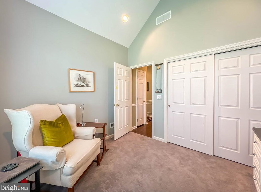 221 Willow Dr, Upper Makefield PA 18940-2458 exterior