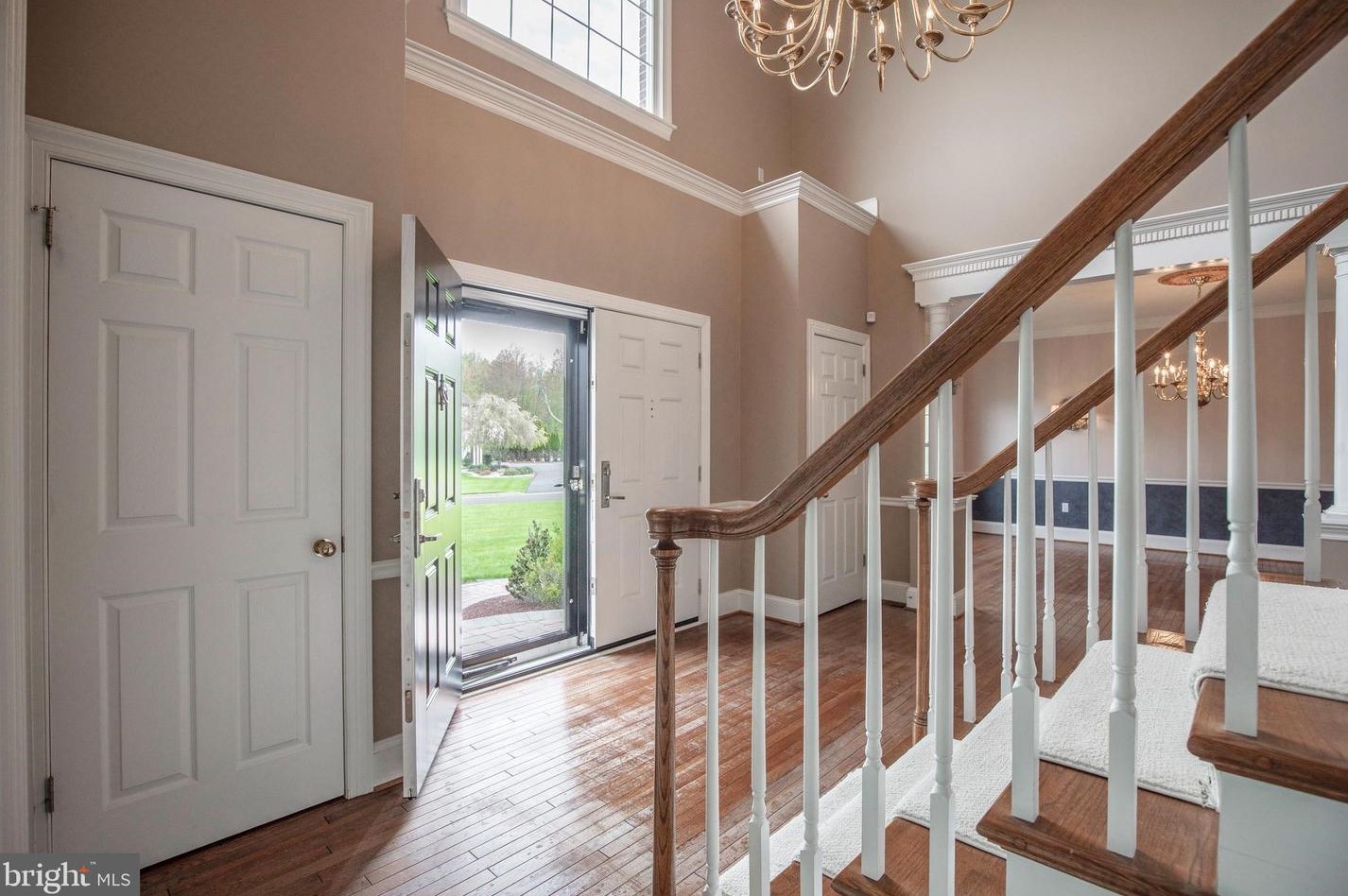 4 Bayshore Dr, Upper Makefield PA 18940-3805 exterior