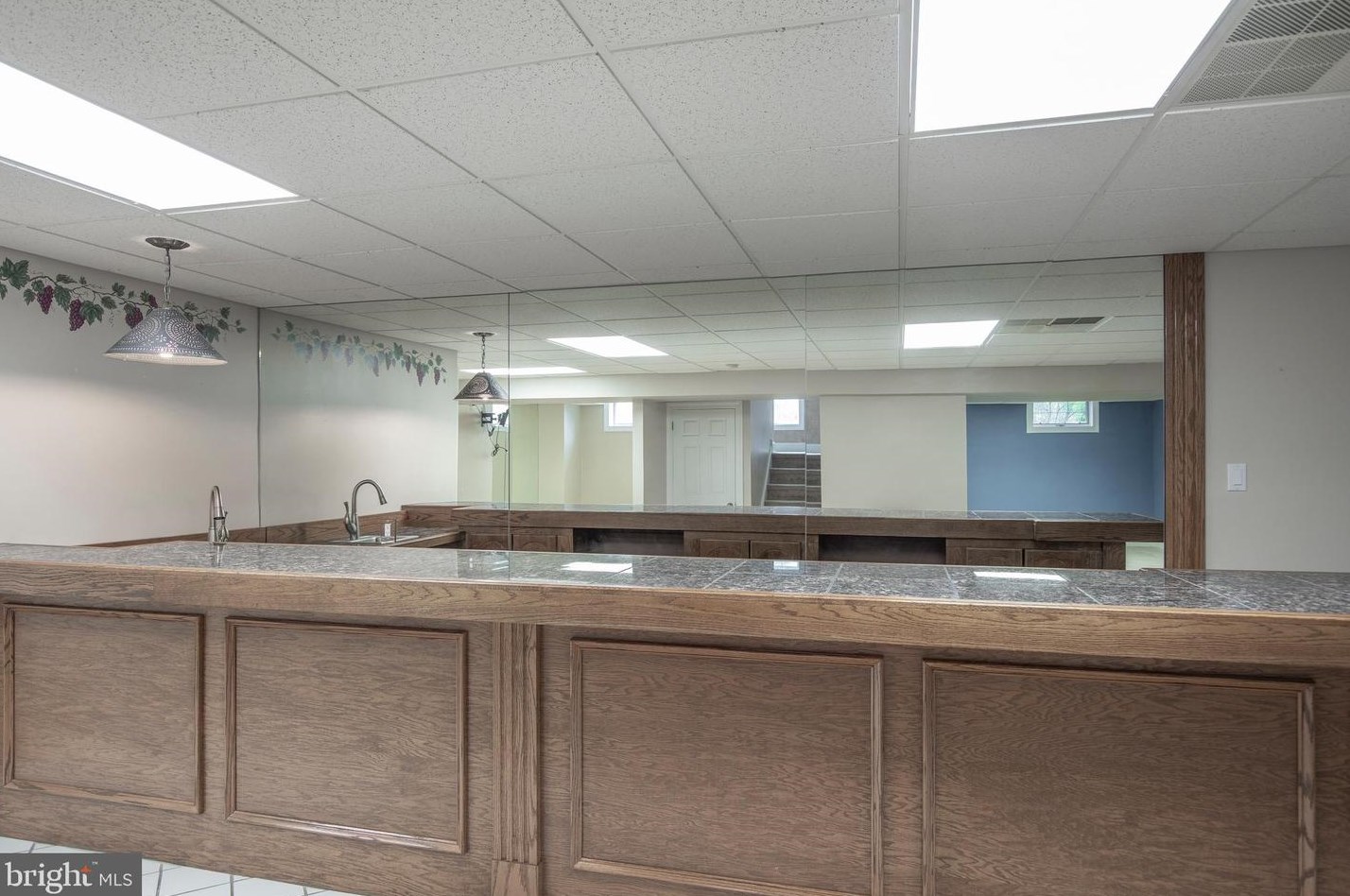 4 Bayshore Dr, Upper Makefield PA 18940-3805 exterior