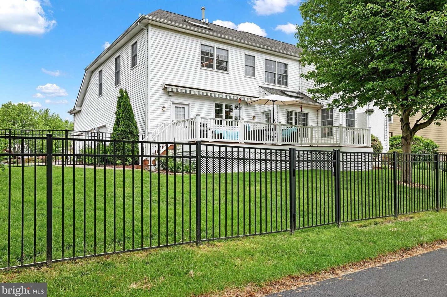 1861 Augusta Dr, Jamison PA 18929-1083 exterior