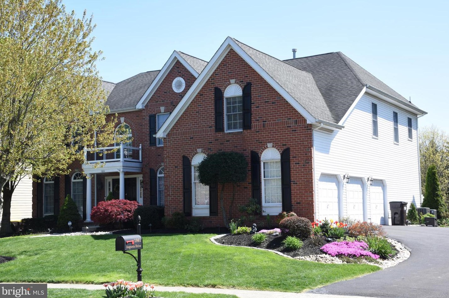 1861 Augusta Dr, Jamison PA 18929-1083 exterior