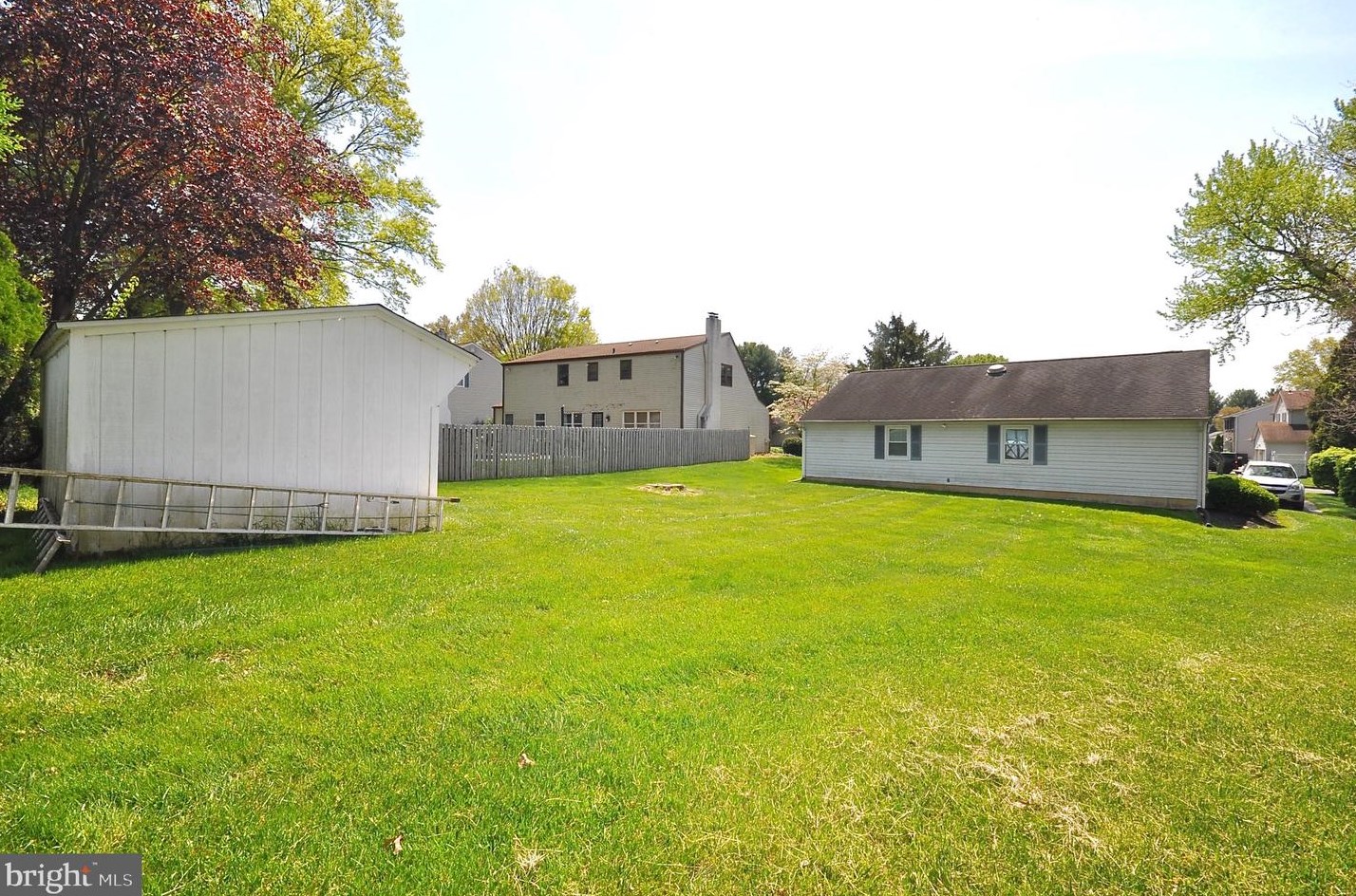 91 Lark Dr, Southampton PA  18966-1969 exterior