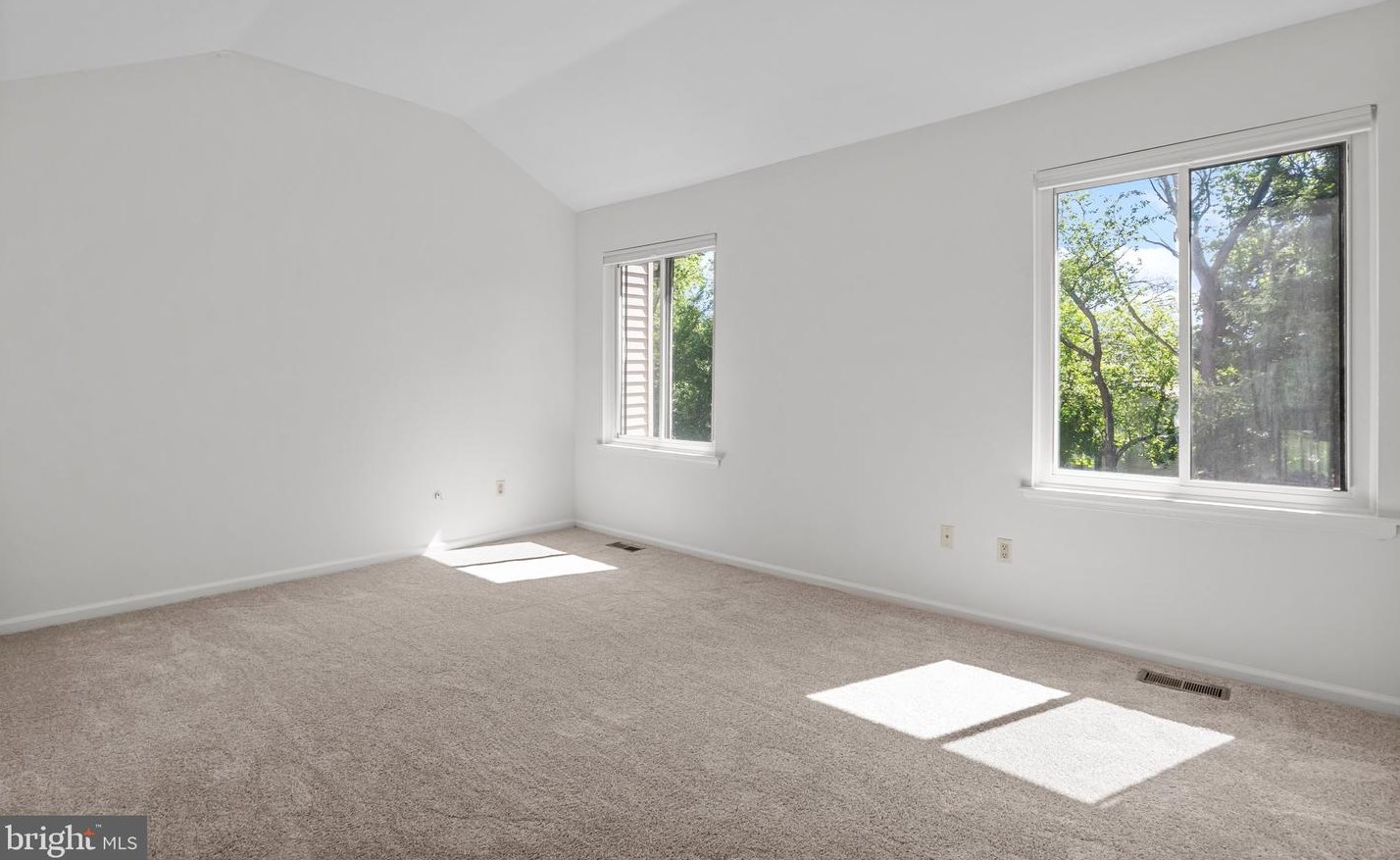 133 Windham Ct, Upper Makefield PA 18940-1750 exterior