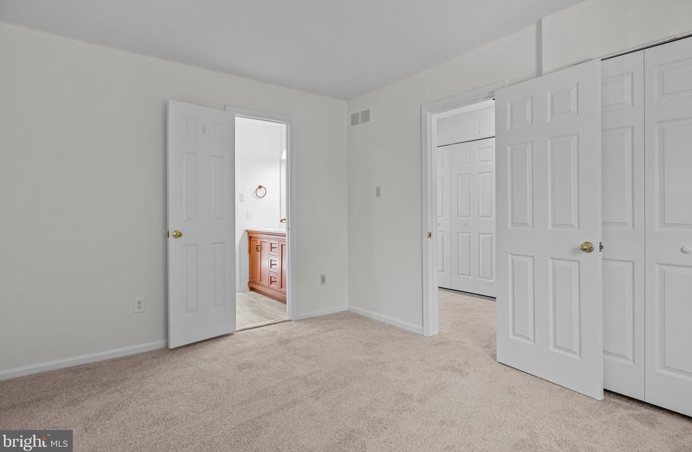 133 Windham Ct, Upper Makefield PA 18940-1750 exterior