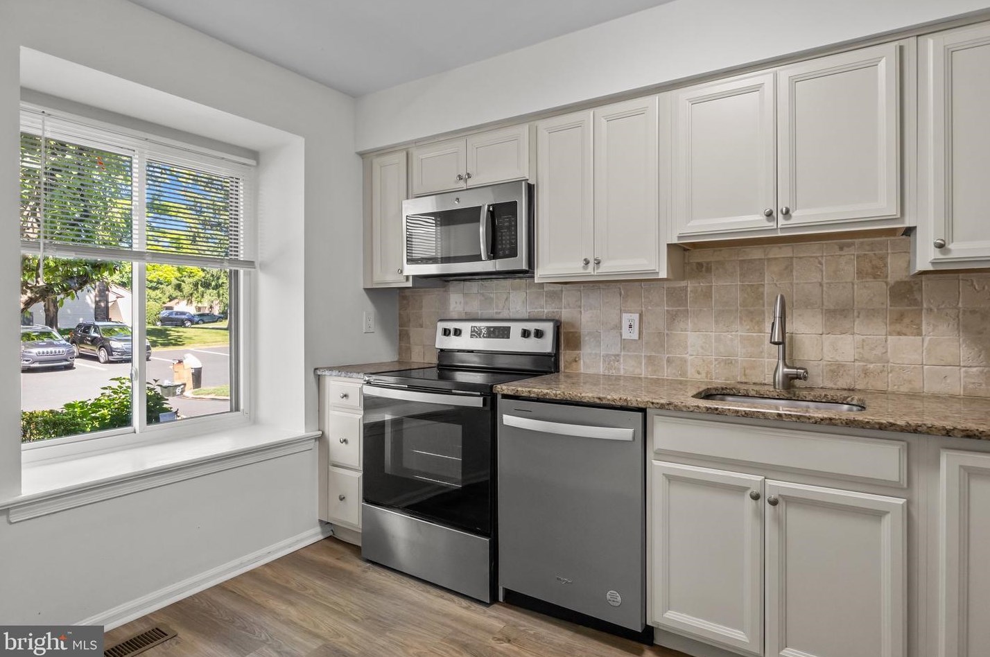 133 Windham Ct, Upper Makefield PA 18940-1750 exterior