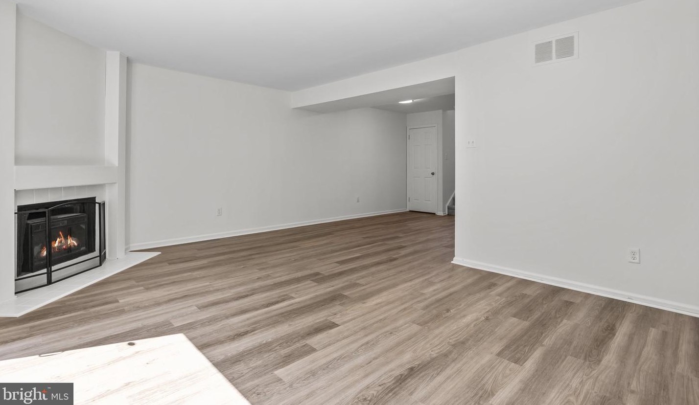 133 Windham Ct, Upper Makefield PA 18940-1750 exterior