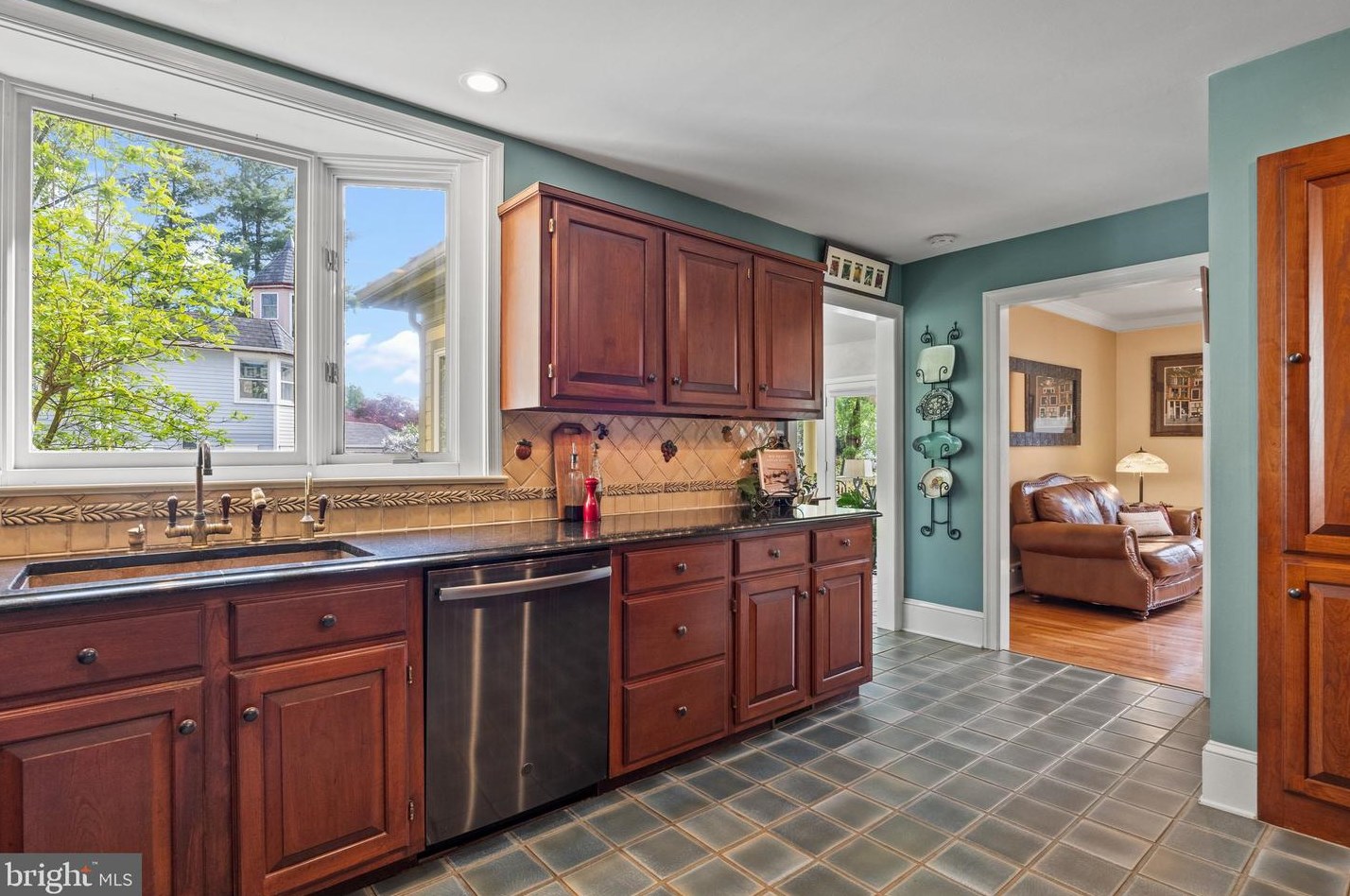 194 Chancellor St, Upper Makefield PA 18940-2108 exterior