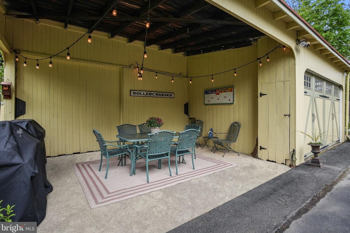 194 Chancellor St, Upper Makefield PA 18940-2108 exterior