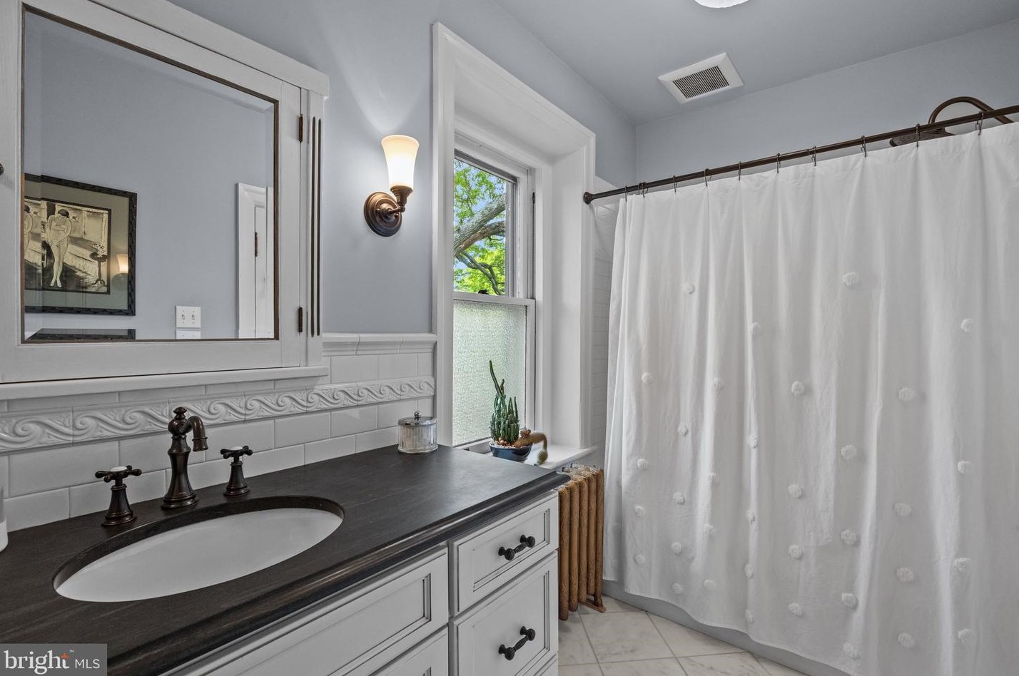 194 Chancellor St, Upper Makefield PA 18940-2108 exterior